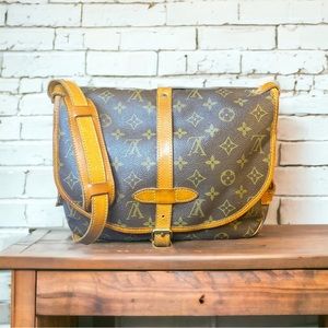 Louis Vuitton Monogram Saumur 30